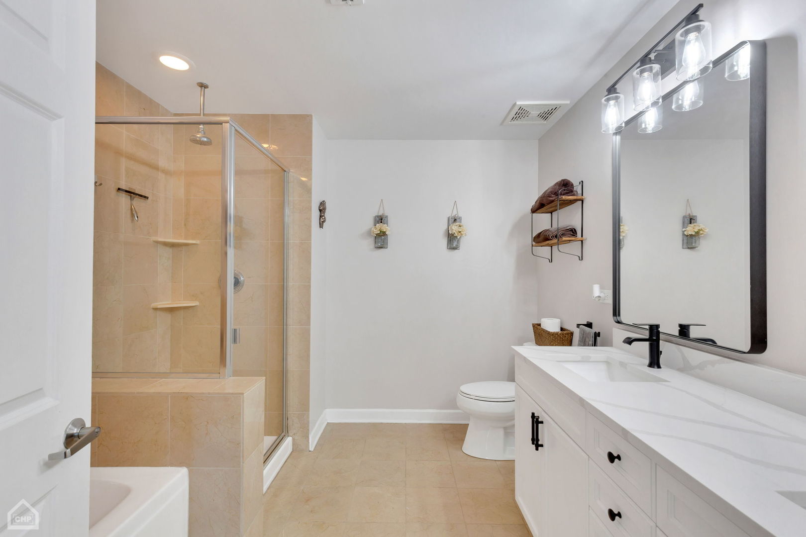 3125 W Fullerton Avenue Unit: 309