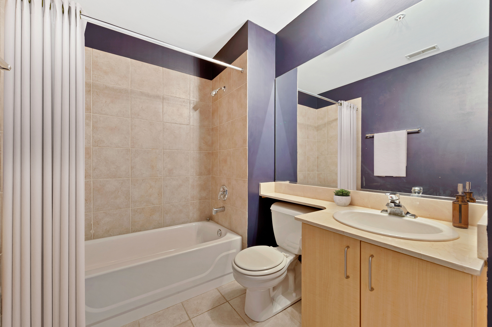 817 W Washington Boulevard Unit: 305