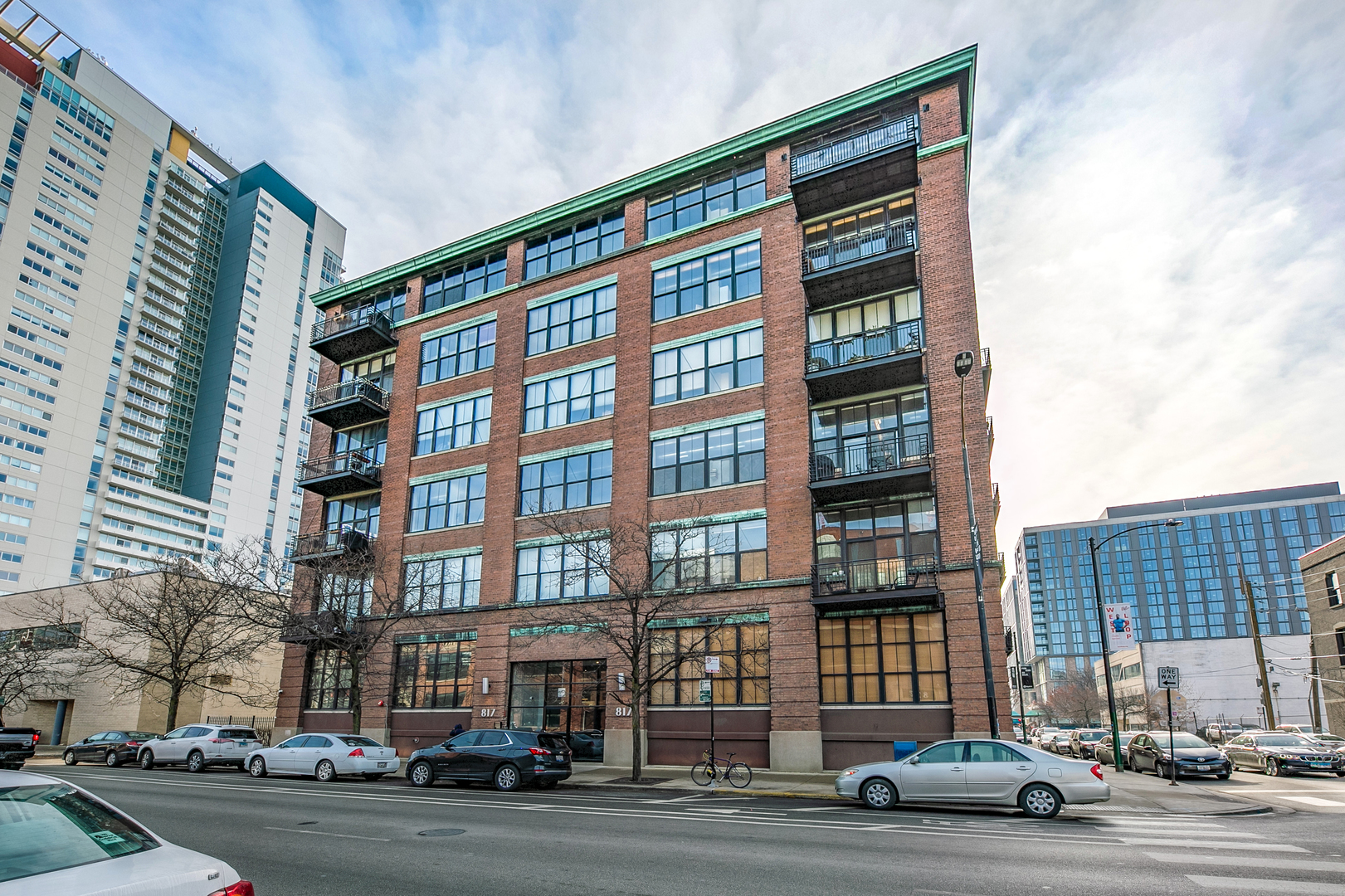 817 W Washington Boulevard Unit: 305