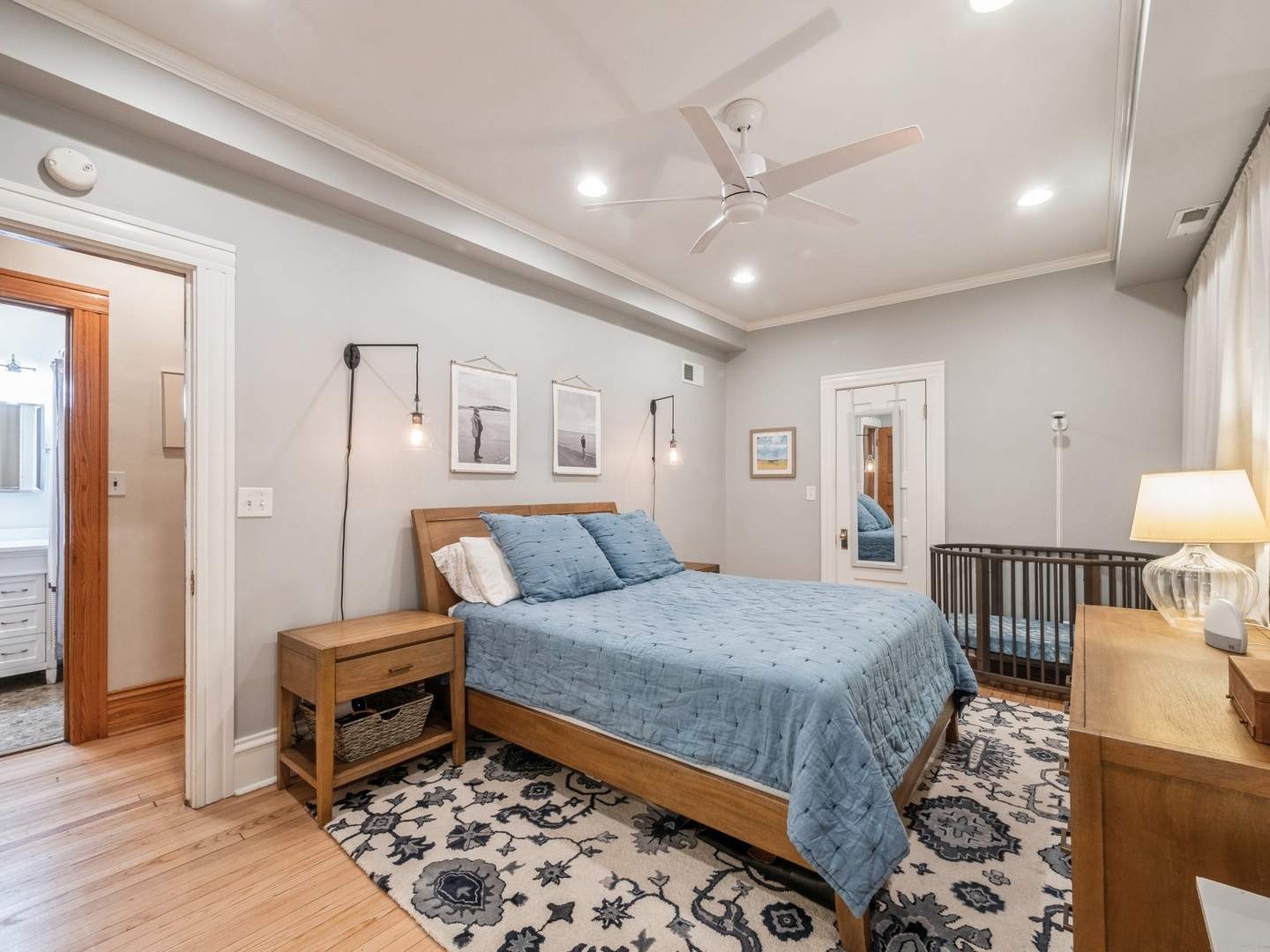 545 W Melrose Street Unit: 1
