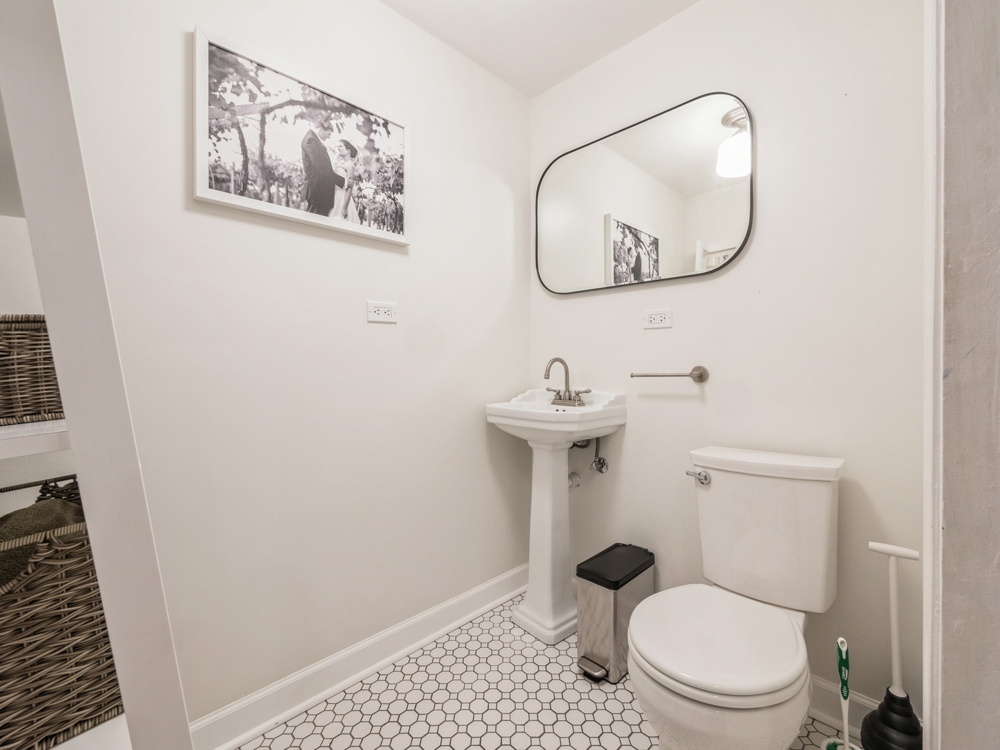 545 W Melrose Street Unit: 1