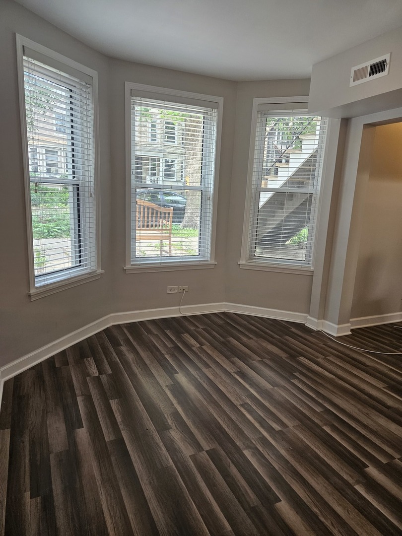 3749 N HERMITAGE Avenue Unit: GARDEN