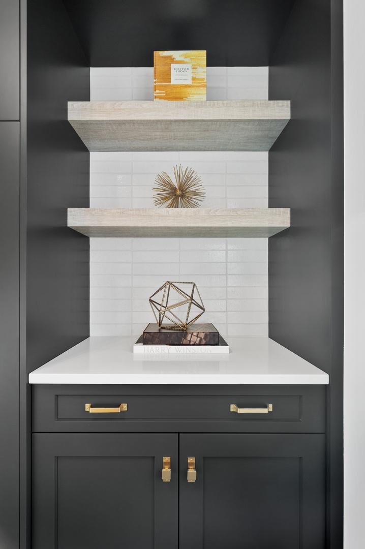 1116 W Addison Street Unit: 3
