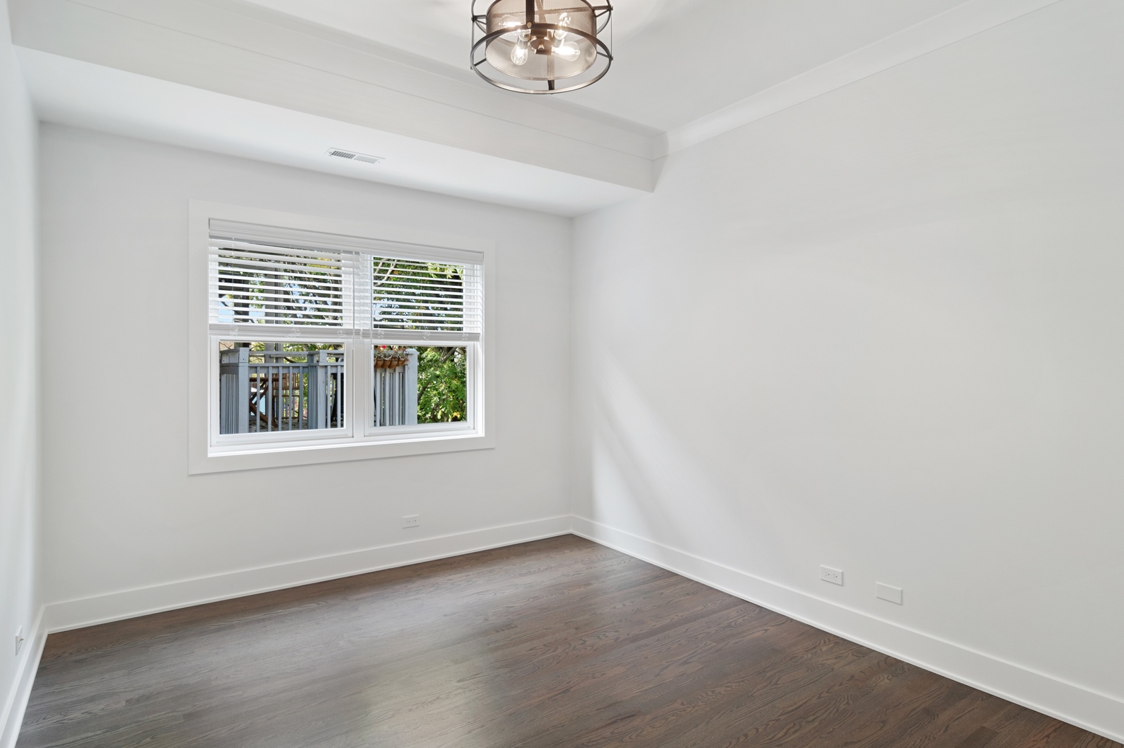 1116 W Addison Street Unit: 3