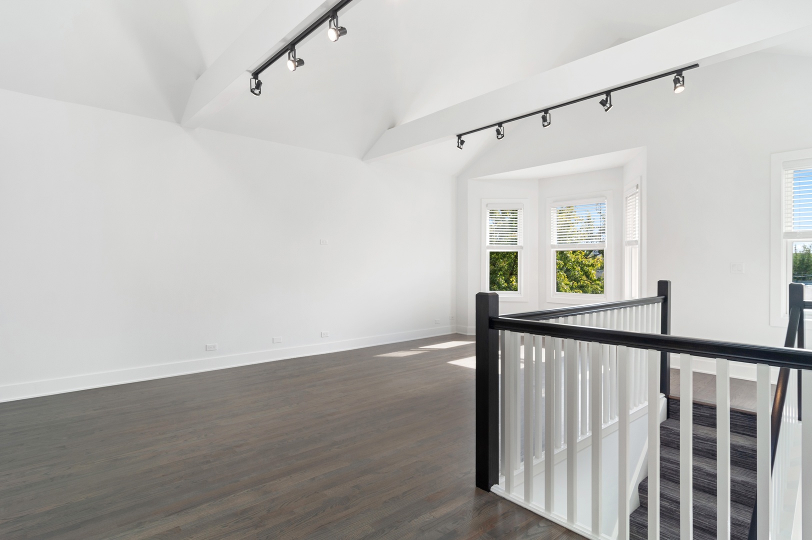1116 W Addison Street Unit: 3