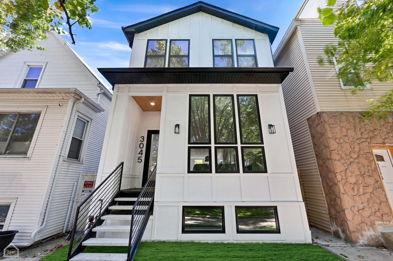 3045 N Spaulding Avenue