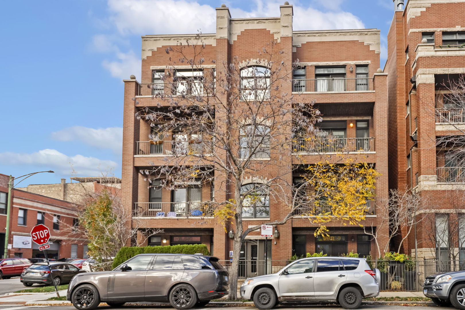 1122 W Hubbard Street Unit: 2W