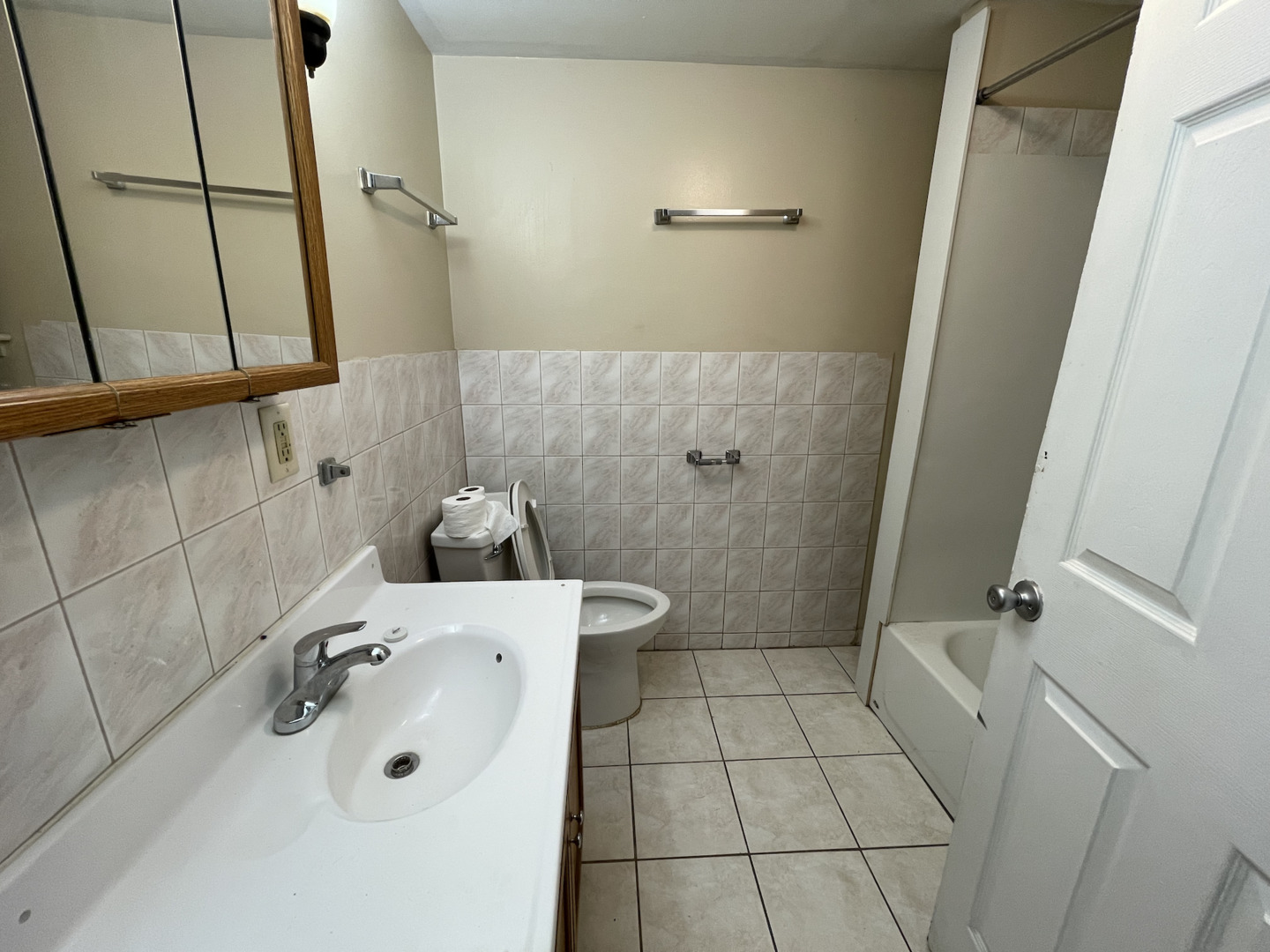 1537-39 W 82nd Street