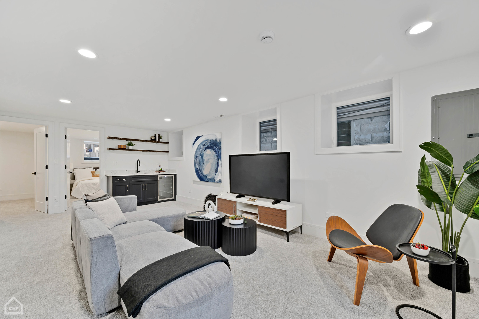 2640 N Springfield Avenue