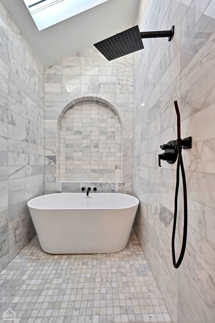 2640 N Springfield Avenue