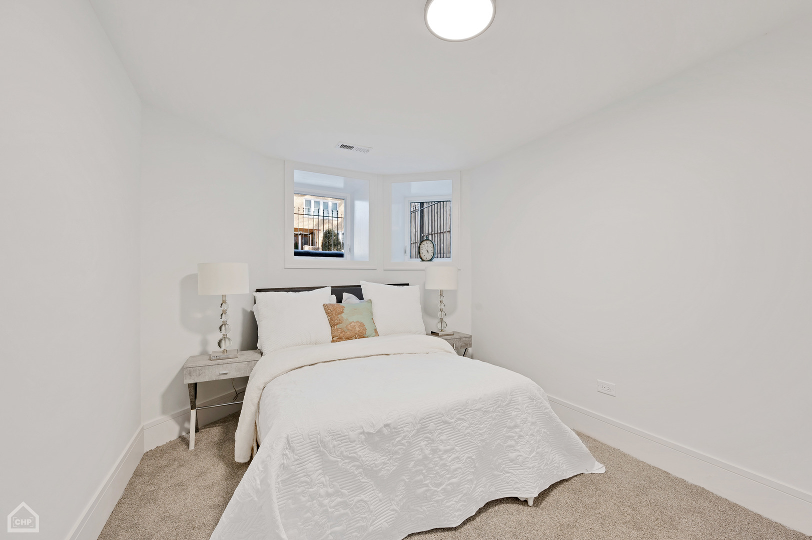 2640 N Springfield Avenue