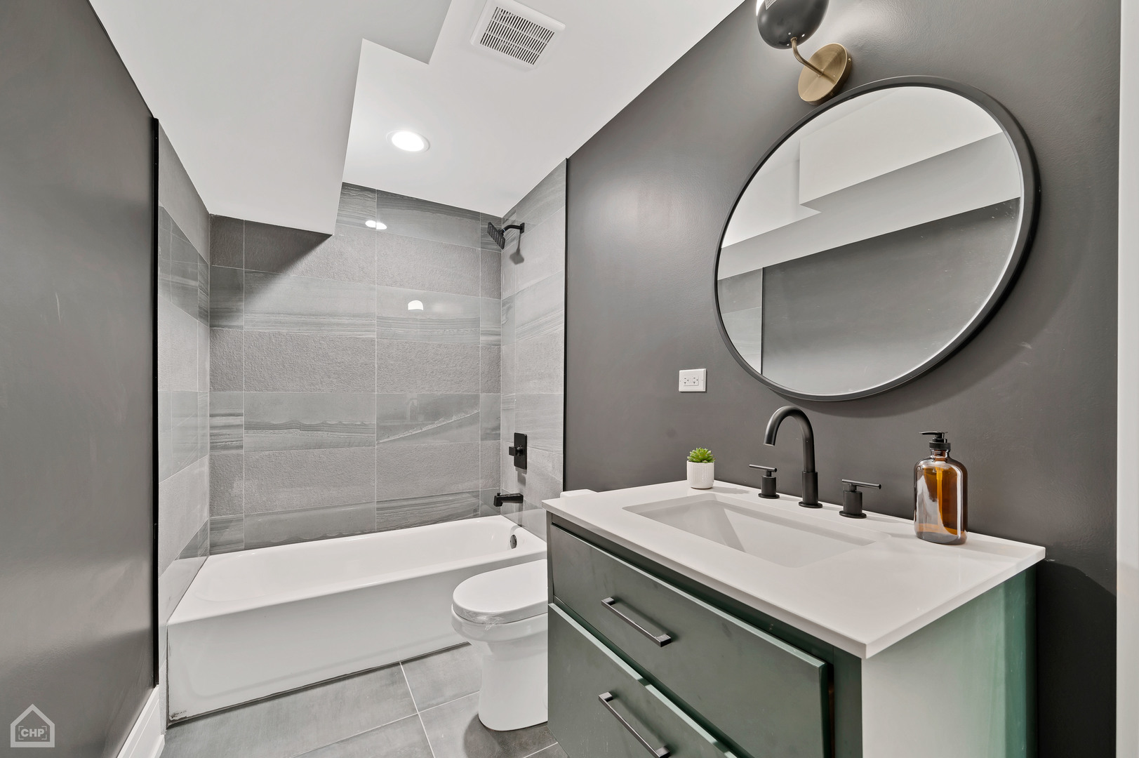 2640 N Springfield Avenue