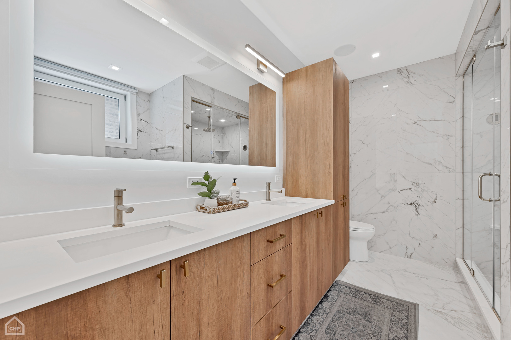 2127 N Racine Avenue Unit: 2