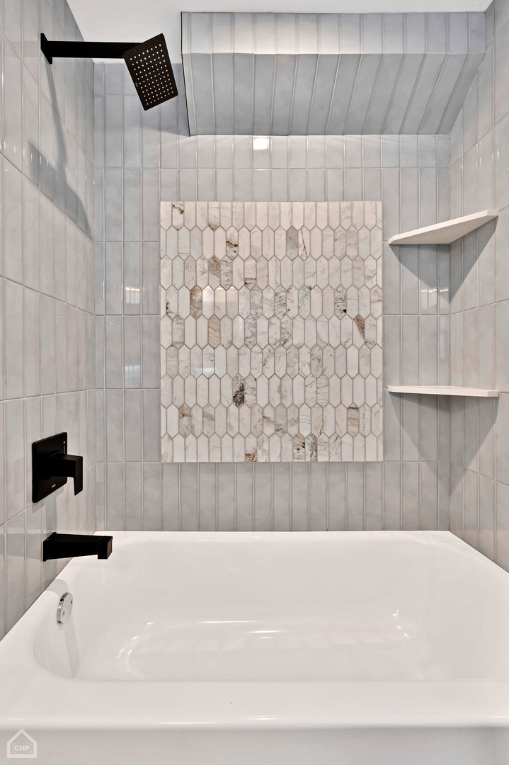 2127 N Racine Avenue Unit: 2