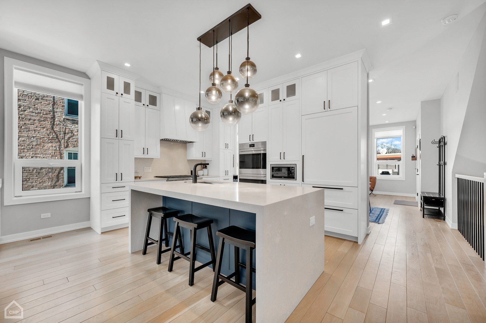 2127 N Racine Avenue Unit: 2