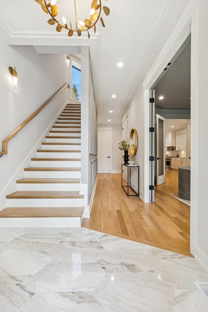 3719 N Magnolia Avenue