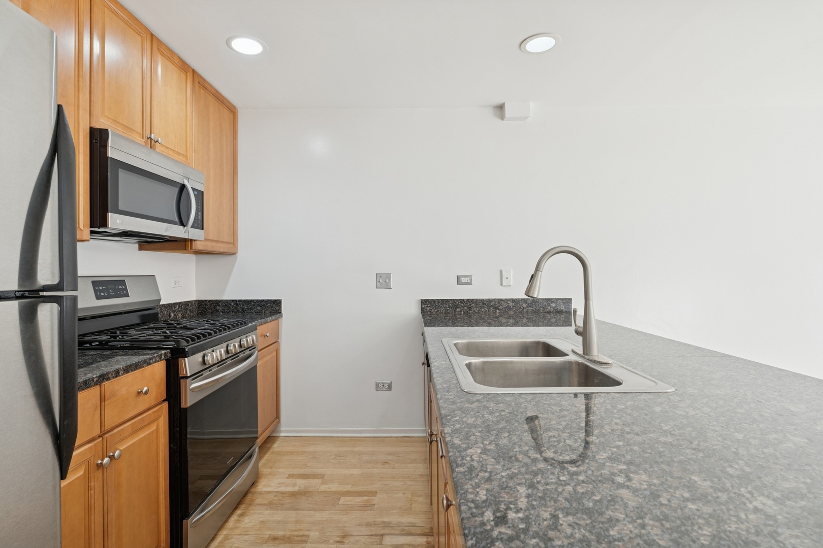 51 W 15th Street Unit: D1