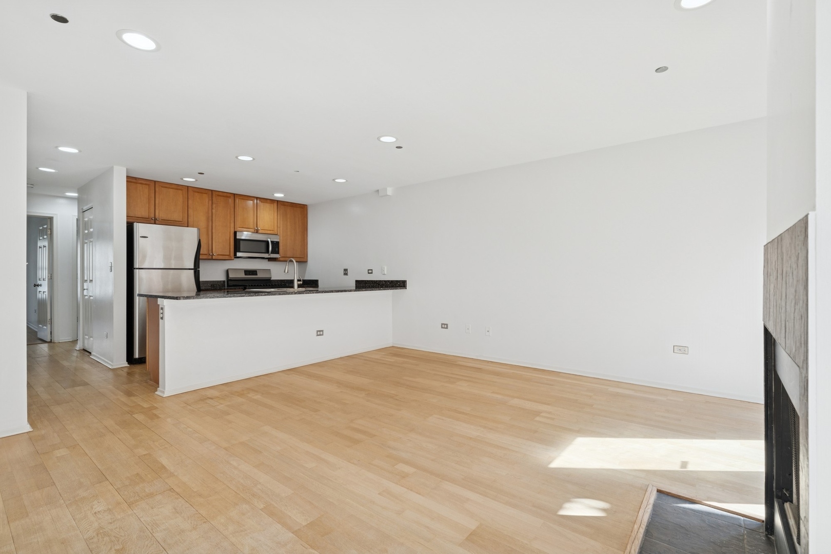 51 W 15th Street Unit: D1
