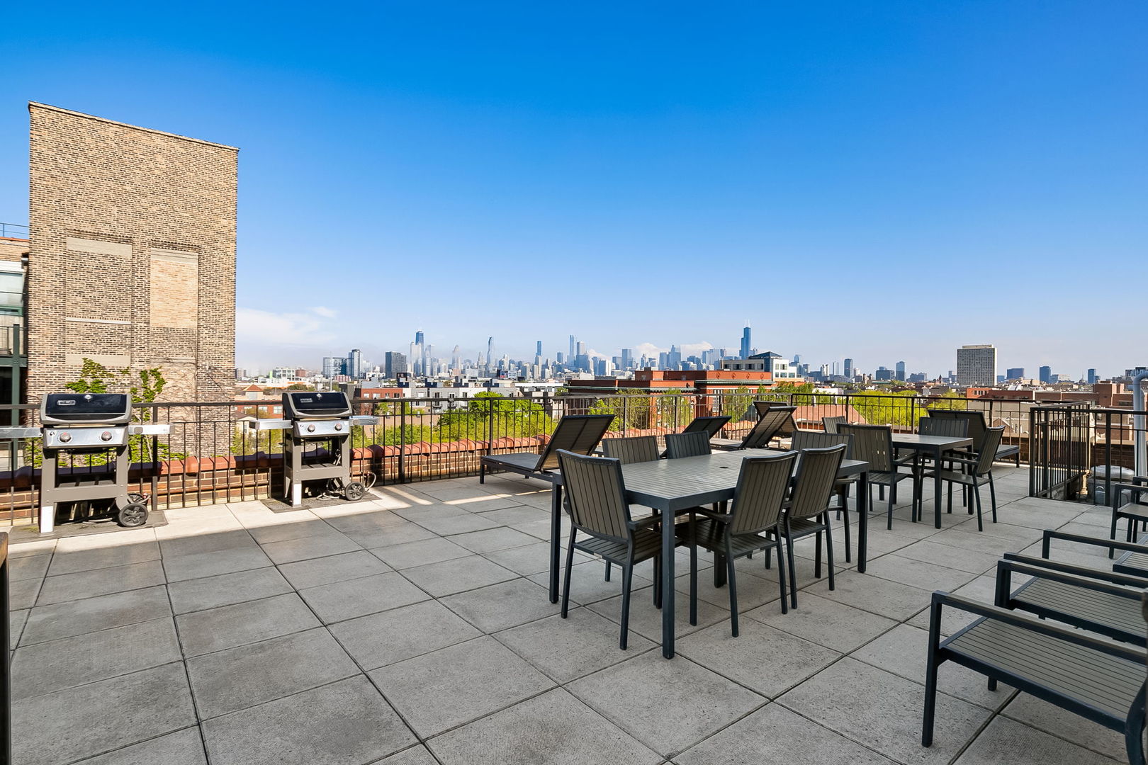 1735 N Paulina Street Unit: 201