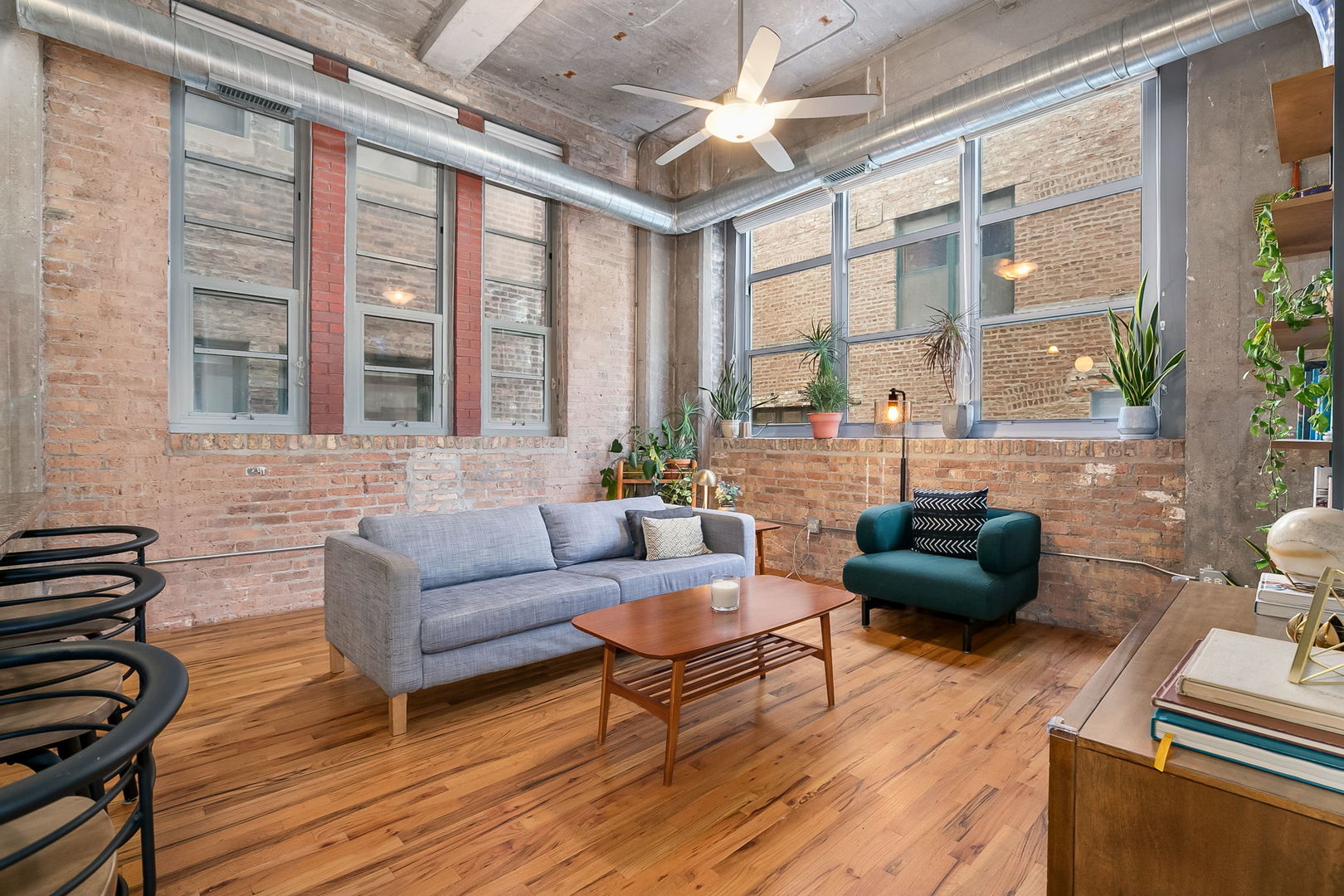 1735 N Paulina Street Unit: 201