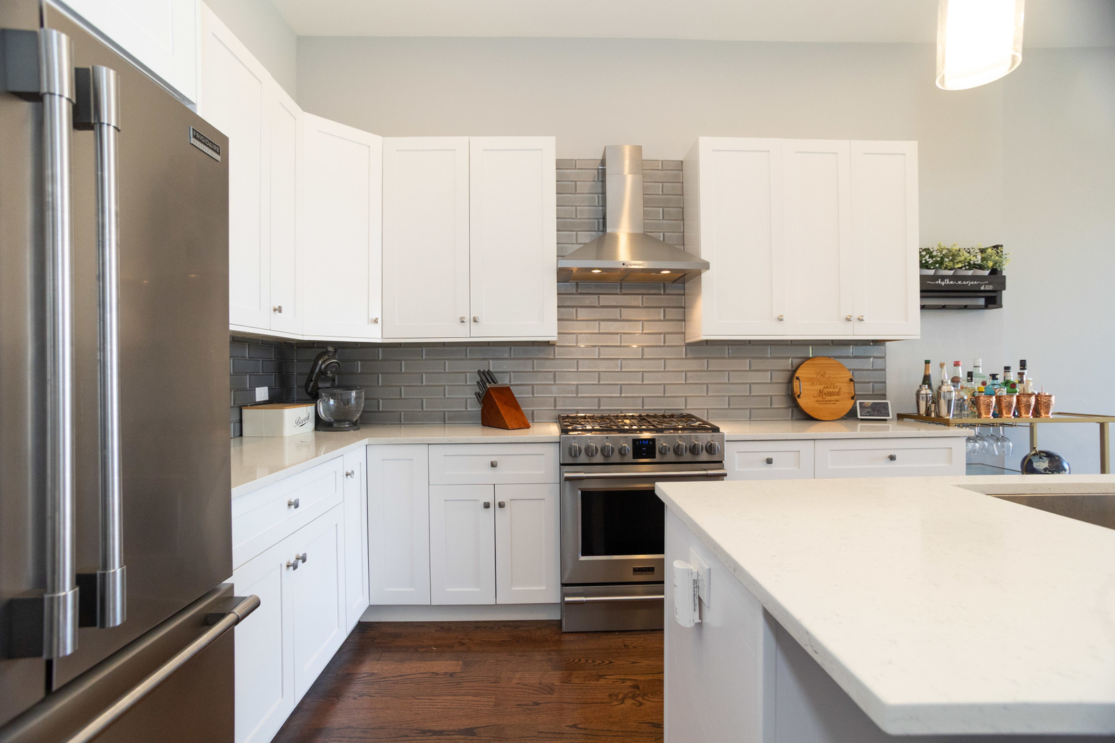 1532 N Artesian Avenue Unit: 3