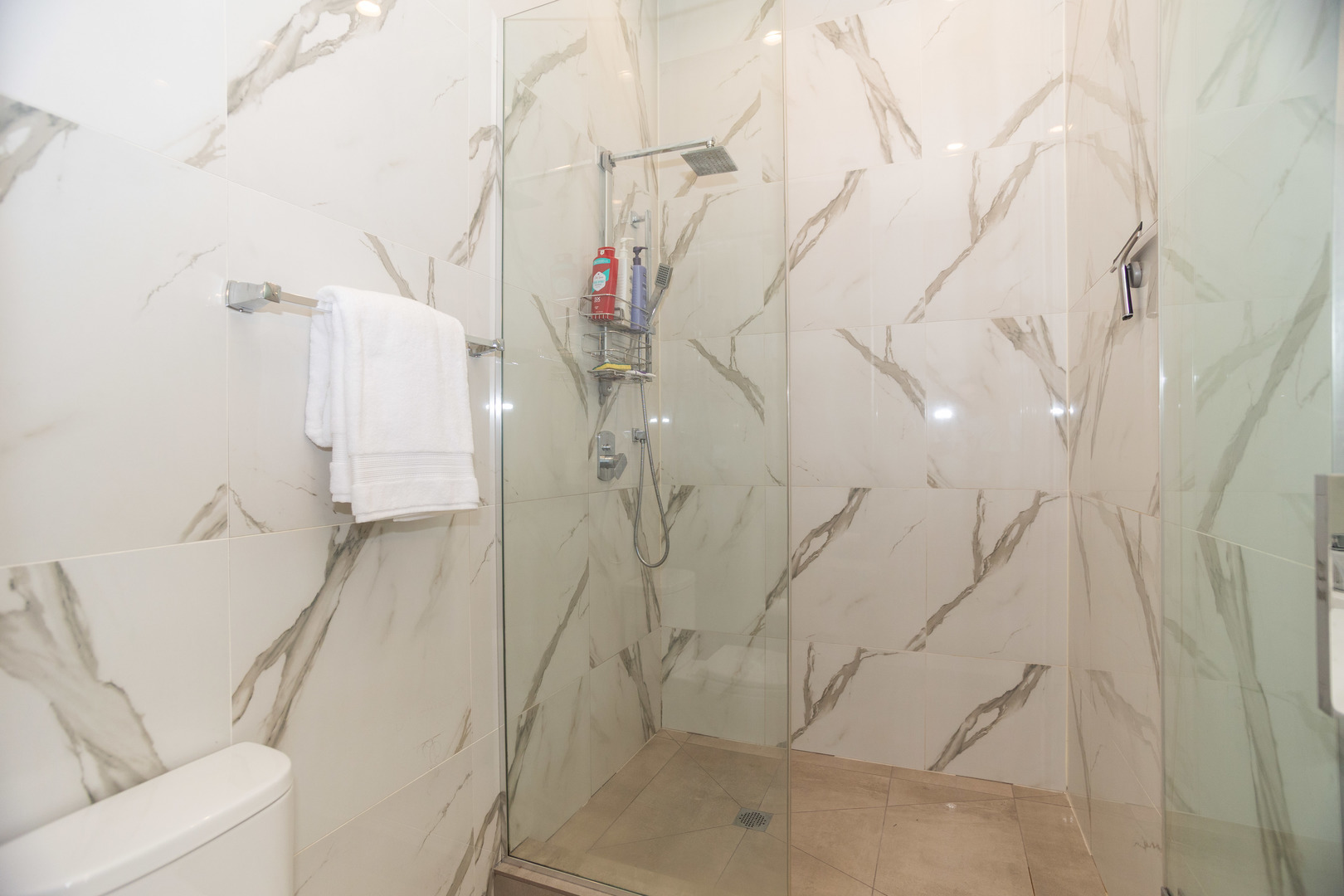 1532 N Artesian Avenue Unit: 3