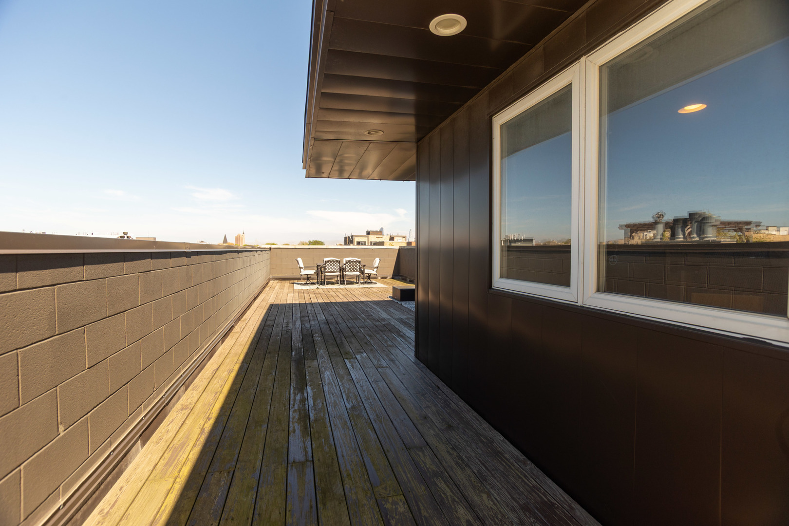 1532 N Artesian Avenue Unit: 3