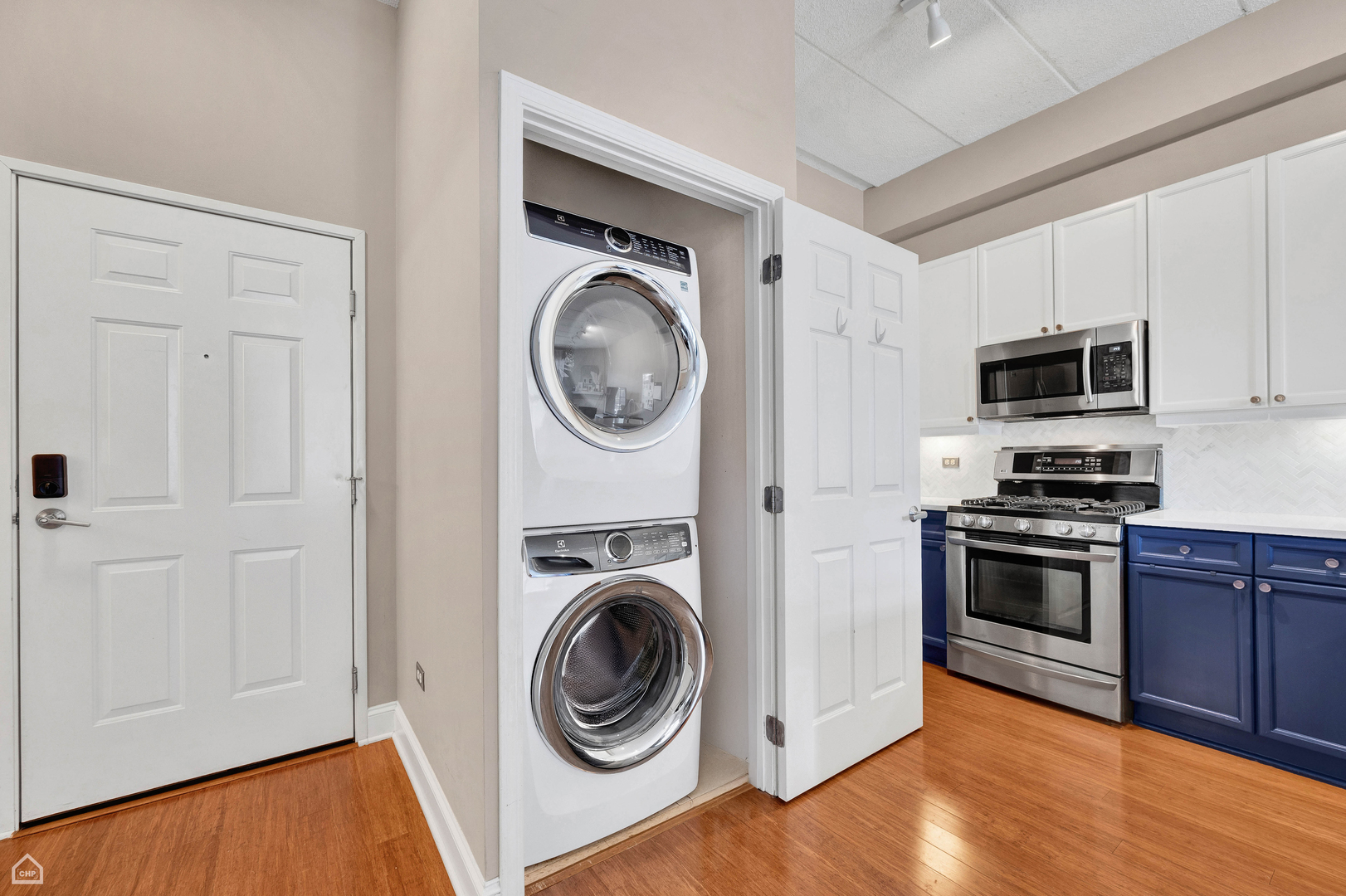 1301 W WASHINGTON Boulevard Unit: 305