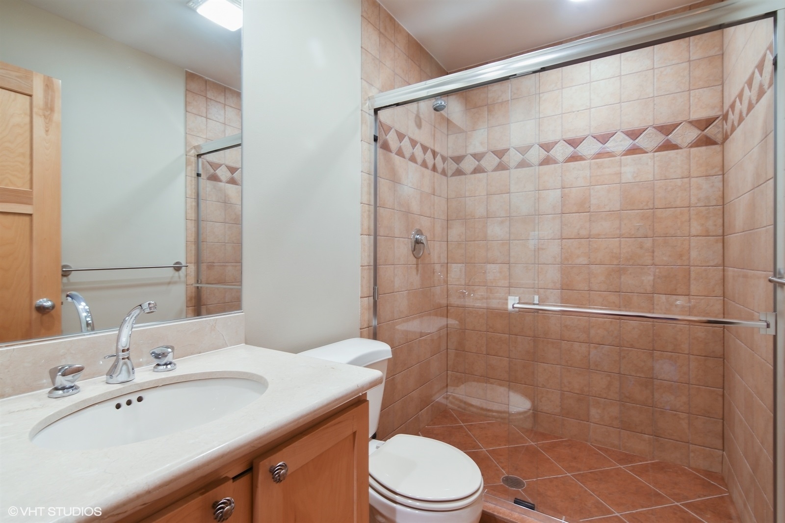 2152 N Racine Avenue Unit: 2