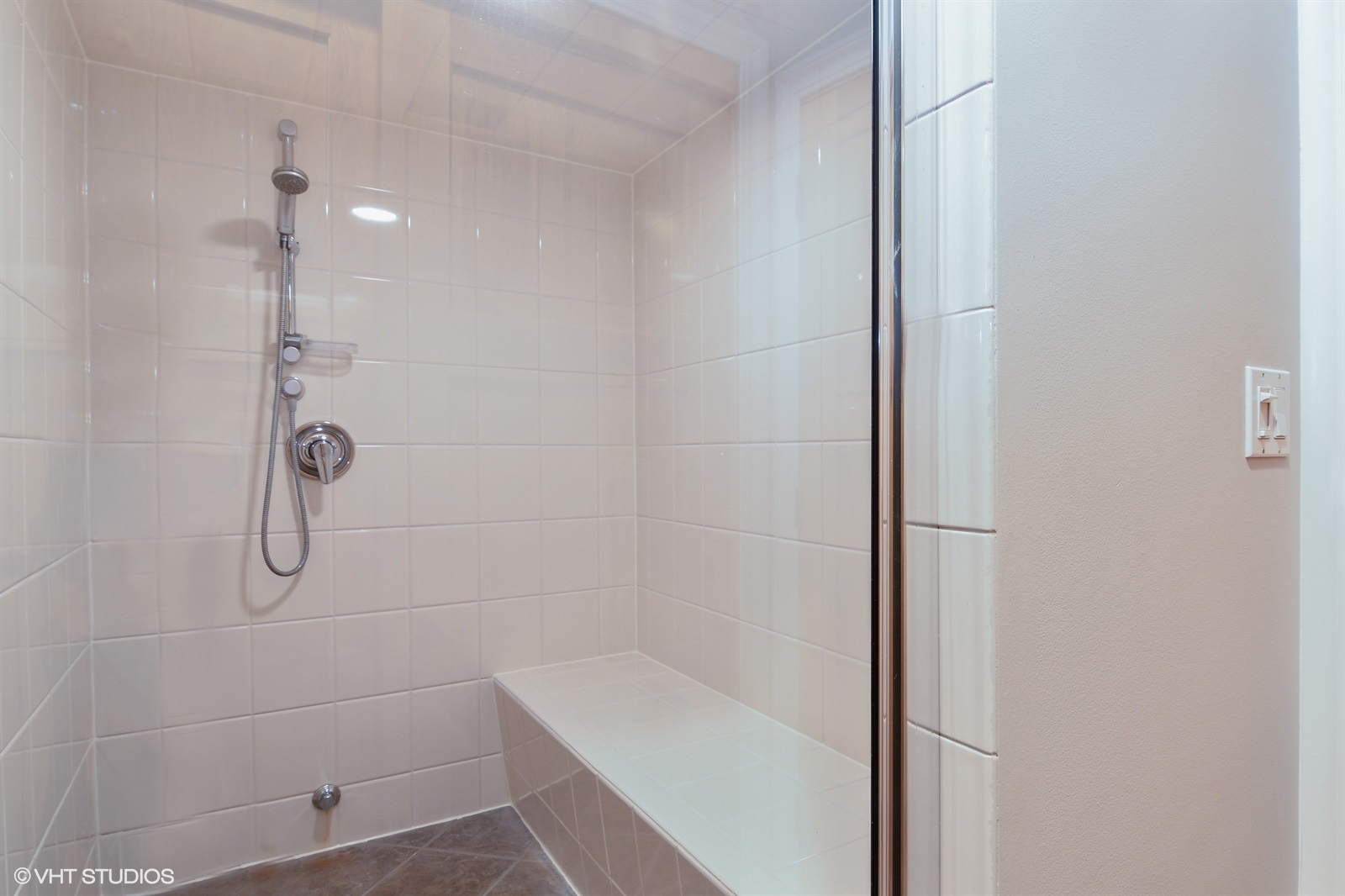 2152 N Racine Avenue Unit: 2