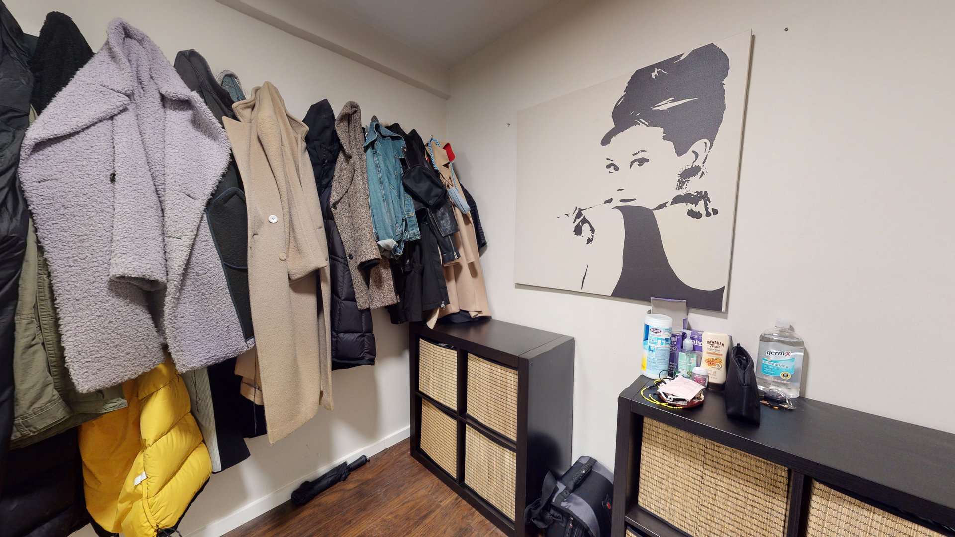718 W Oakdale Avenue Unit: G