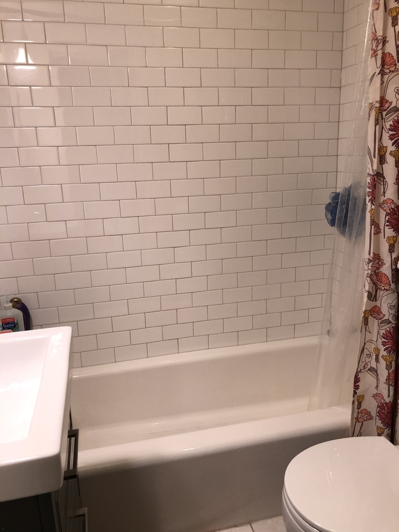 718 W Oakdale Avenue Unit: G