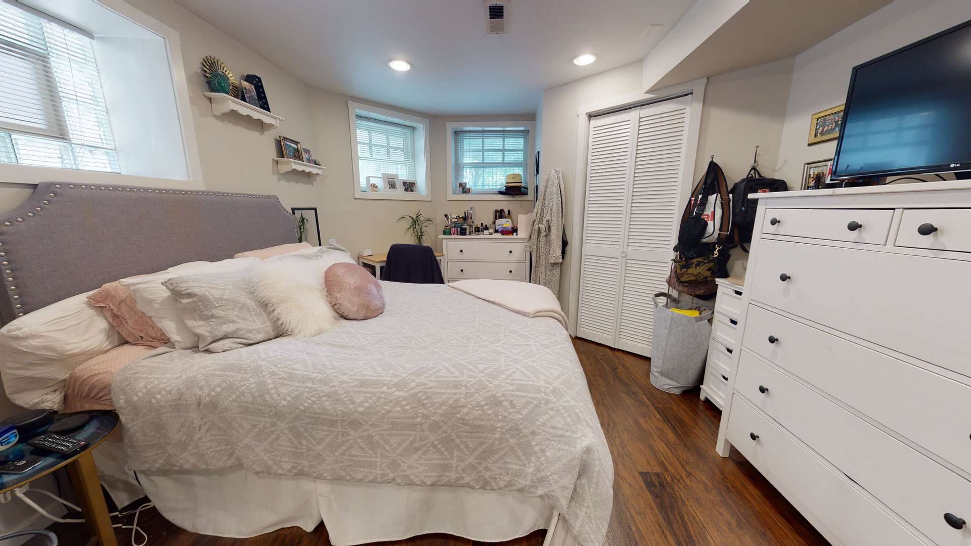 718 W Oakdale Avenue Unit: G