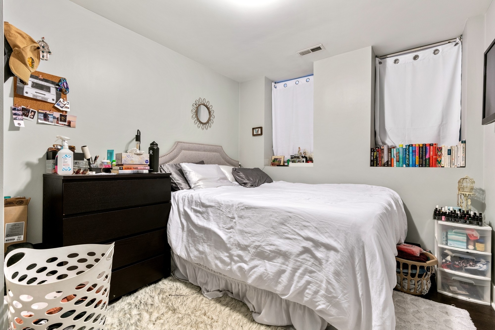 1319 W BARRY Avenue Unit: G