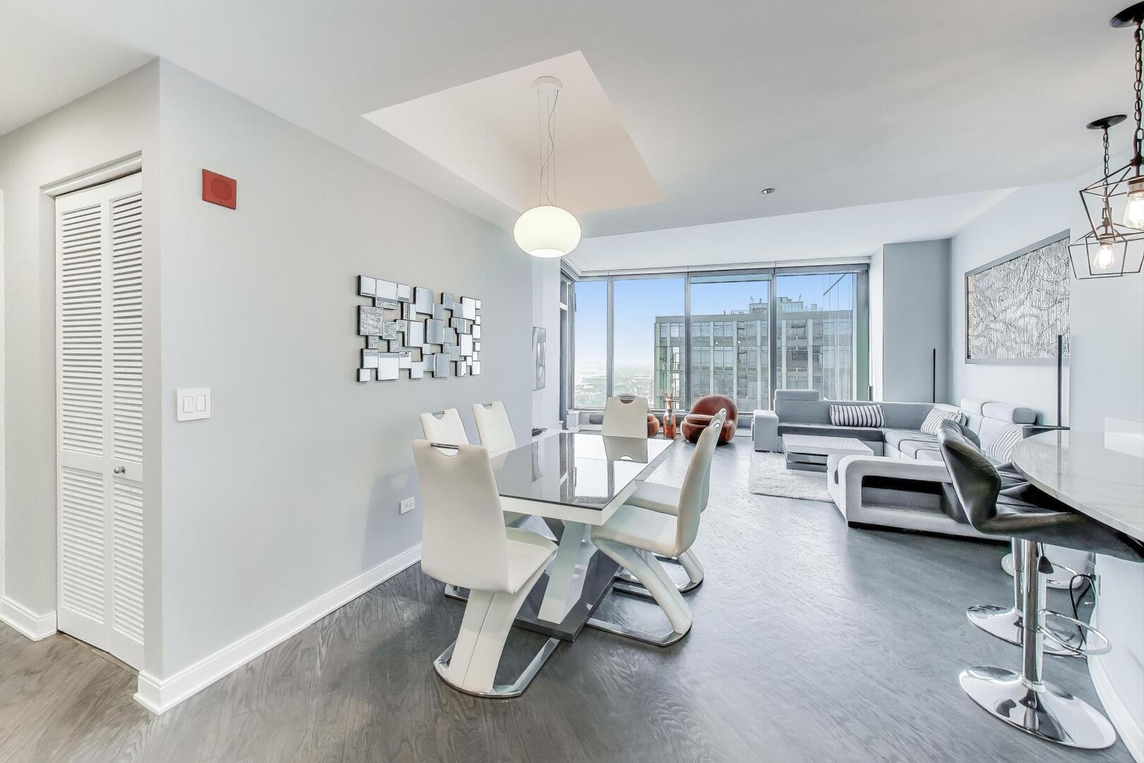 60 E Monroe Street Unit: 5103