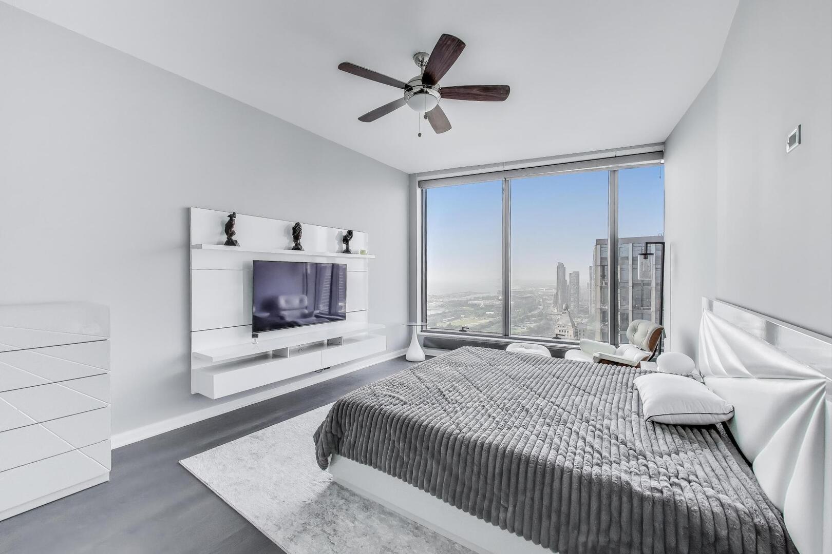 60 E Monroe Street Unit: 5103