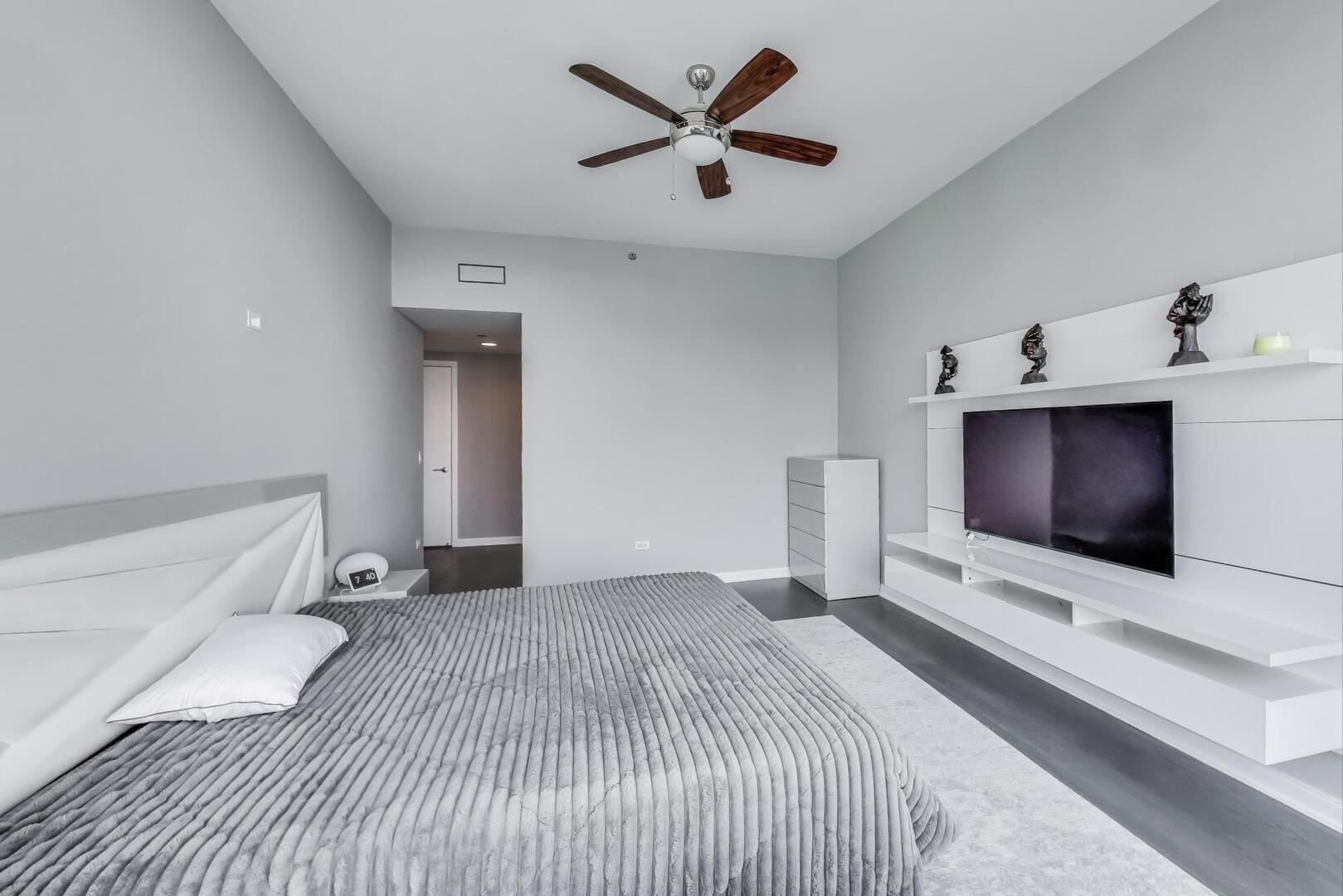 60 E Monroe Street Unit: 5103