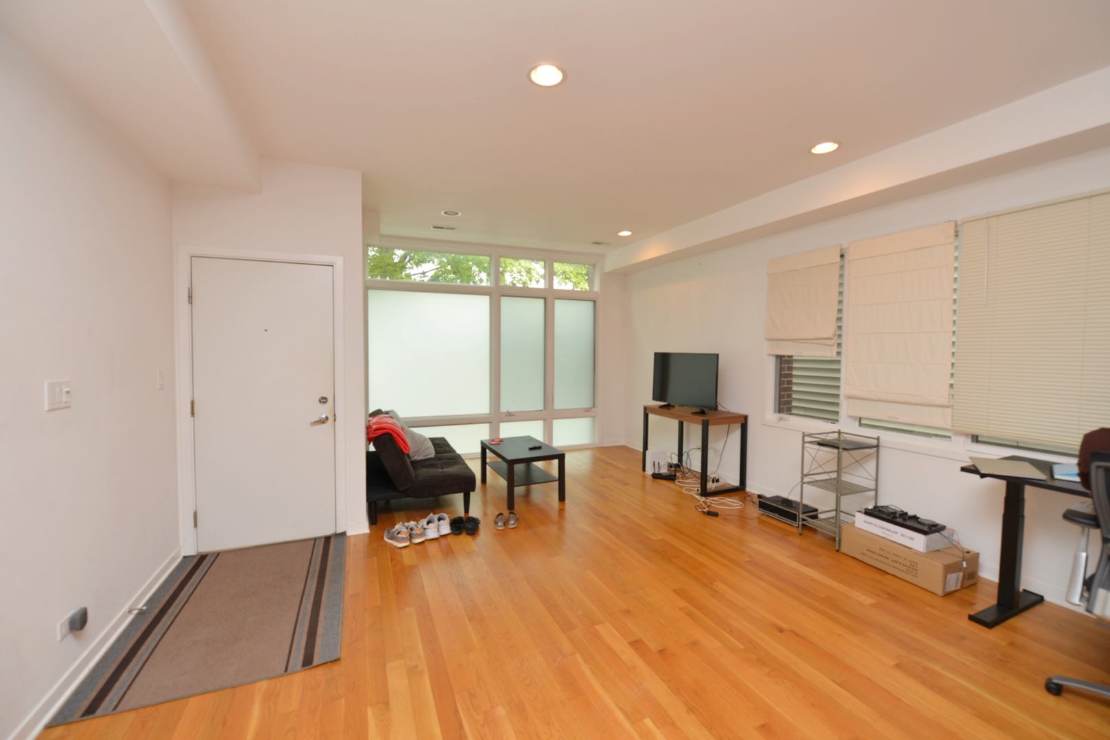1623 W Wolfram Street Unit: 1