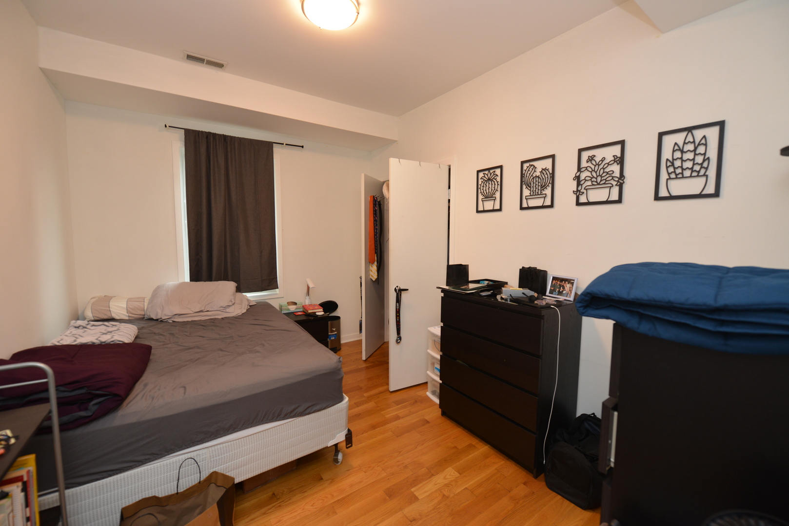 1623 W Wolfram Street Unit: 1