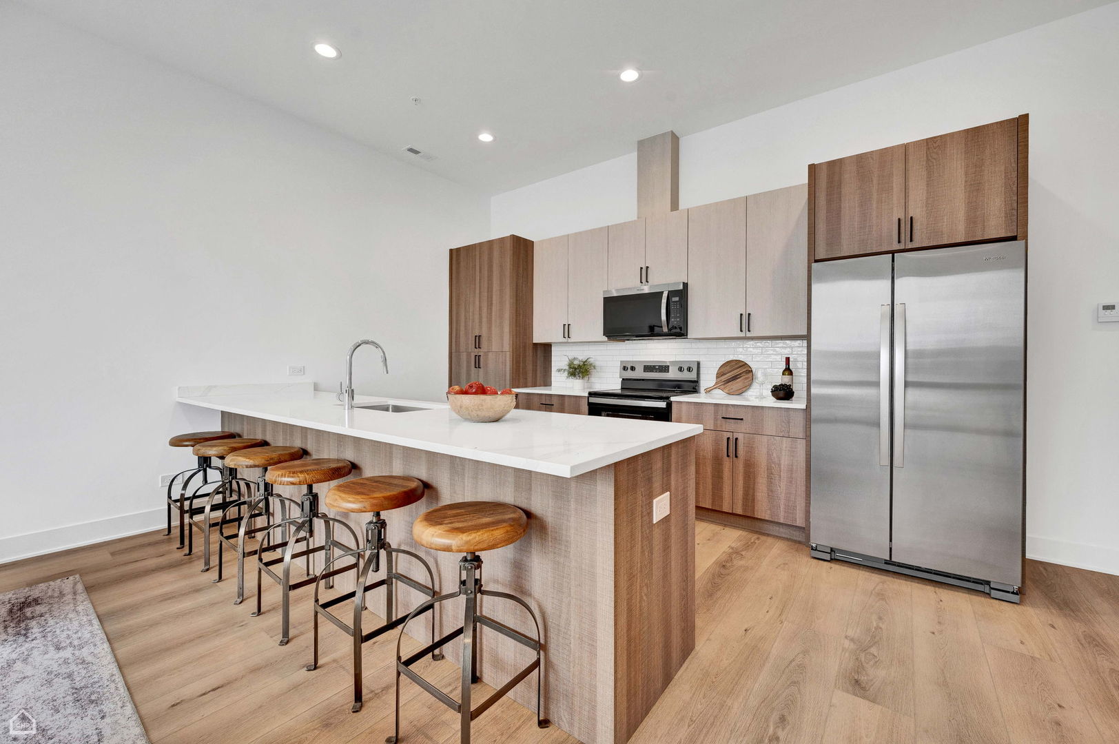 1625 W 13 Street Unit: 301