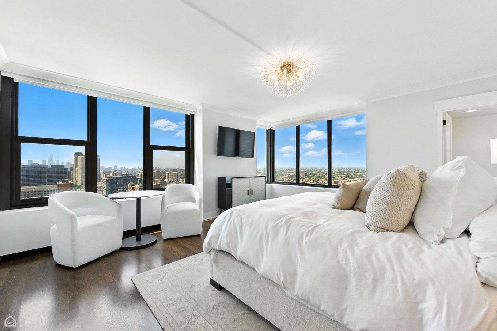 3150 N Lake Shore Drive Unit: 29F