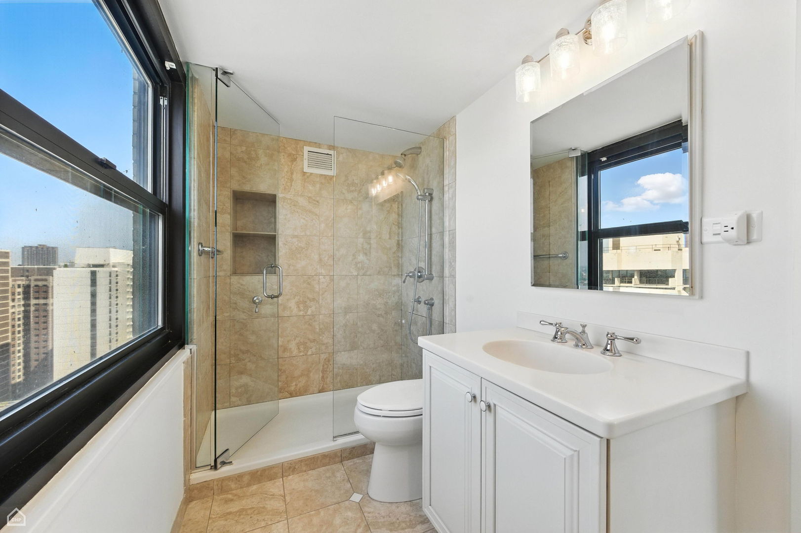 3150 N Lake Shore Drive Unit: 29F