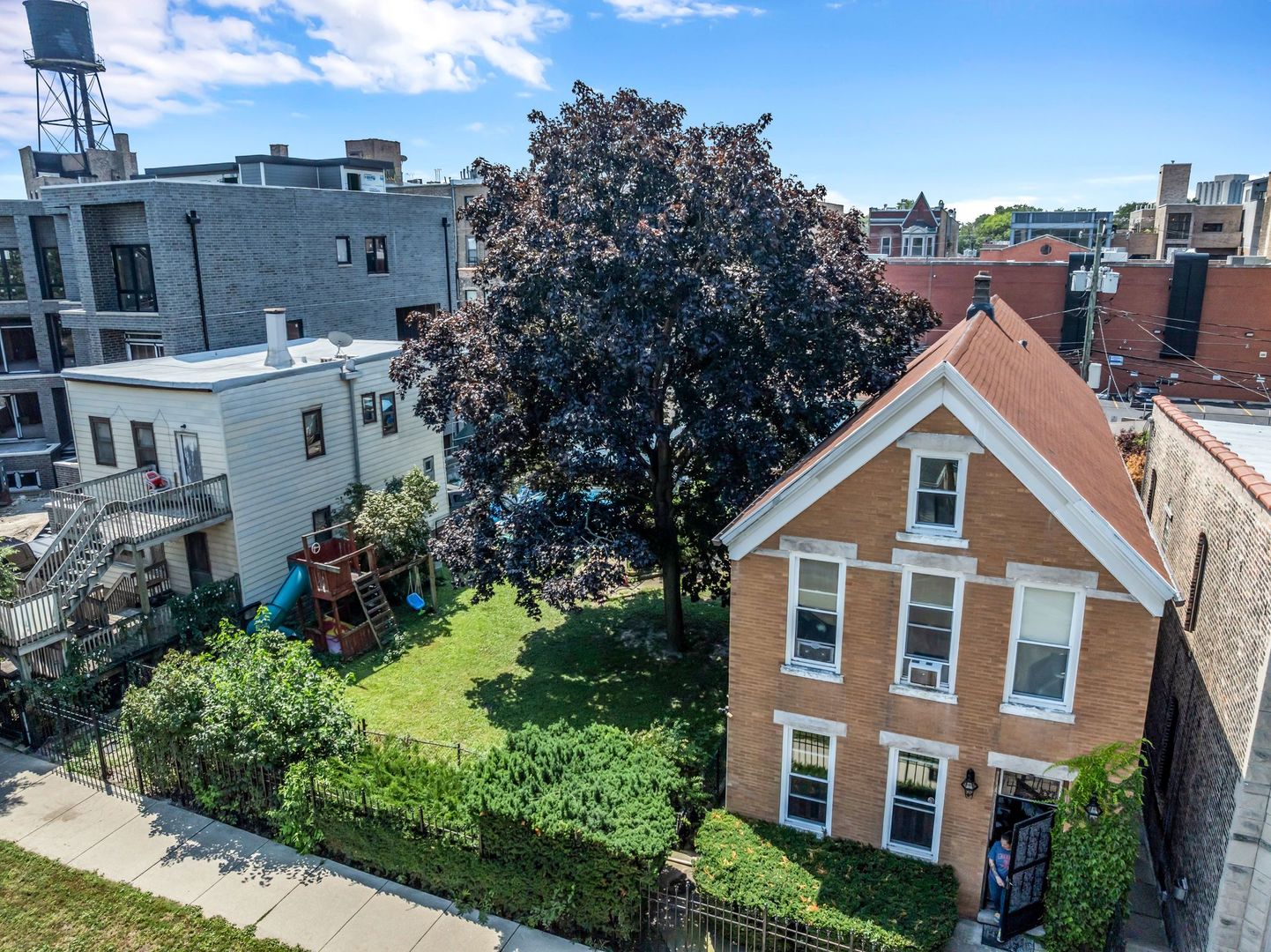 1418-22 N Elk Grove Avenue