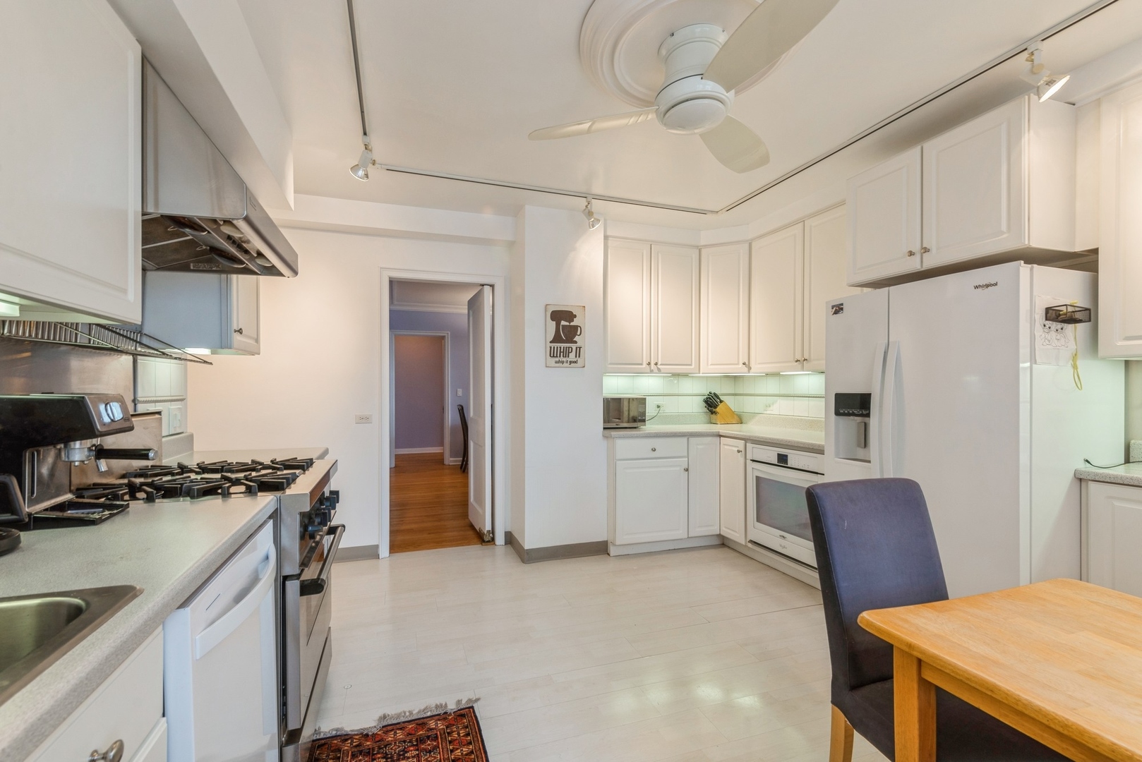 5555 N Sheridan Road Unit: 1506