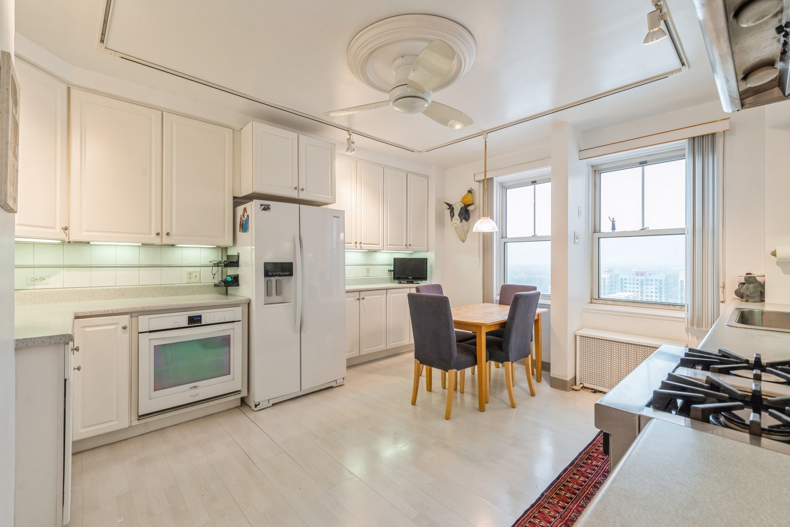 5555 N Sheridan Road Unit: 1506