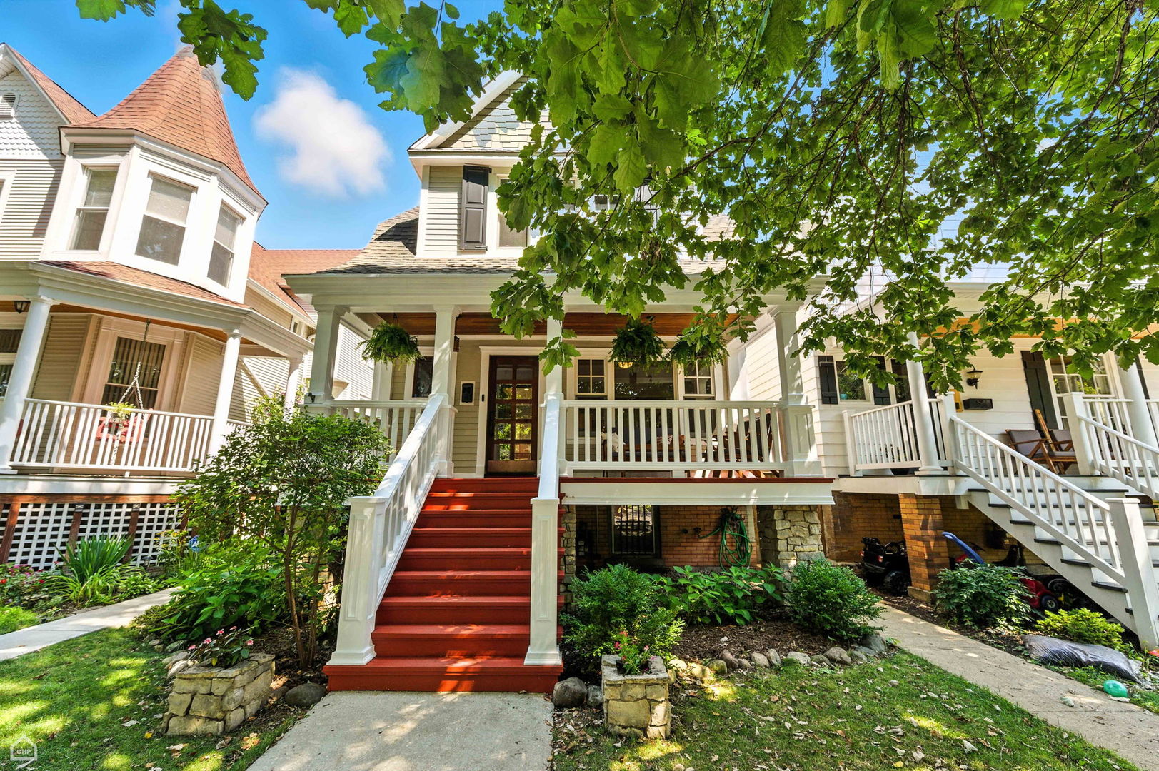 2519 N Saint Louis Avenue