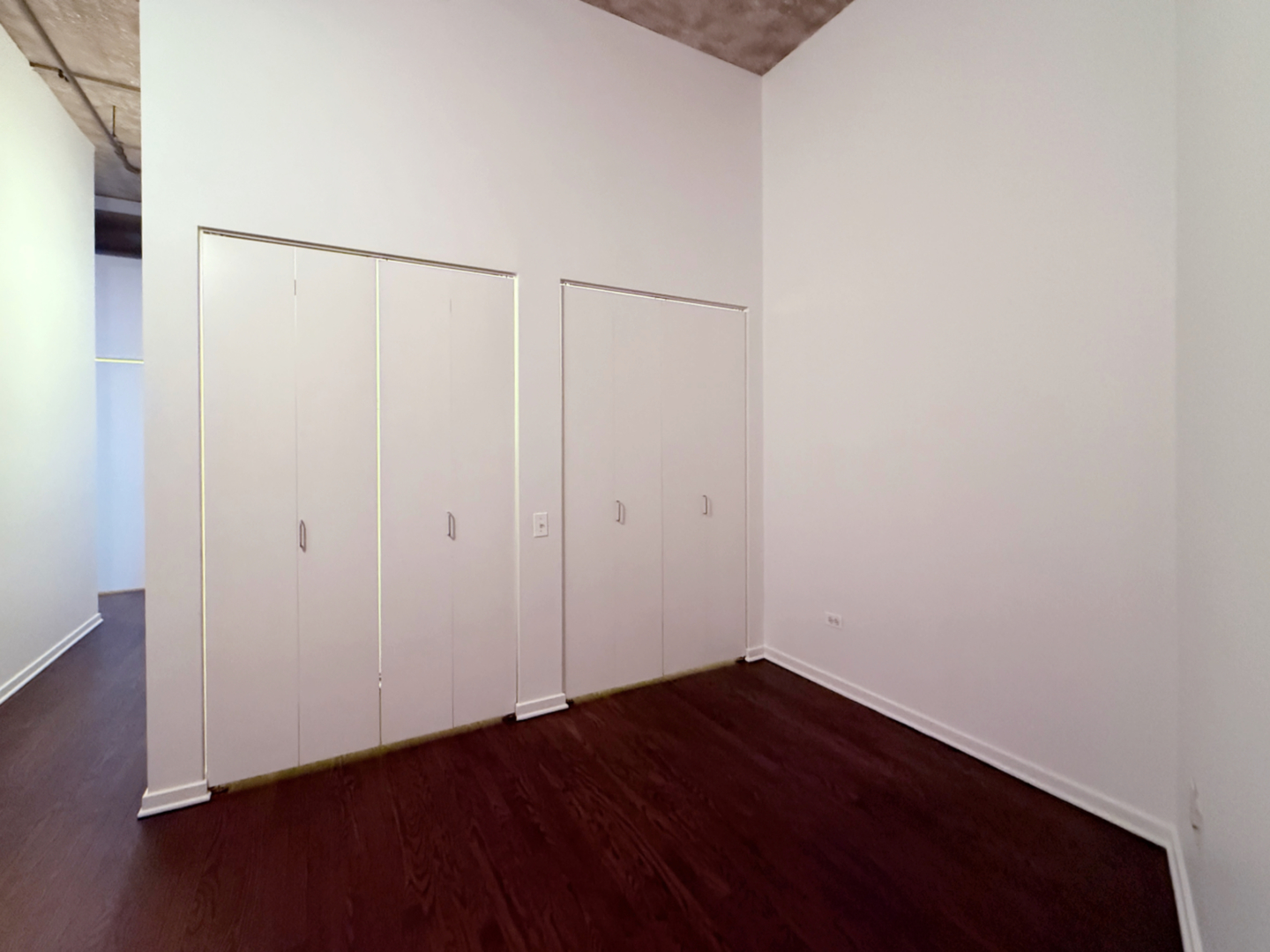 900 N KINGSBURY Street Unit: 835