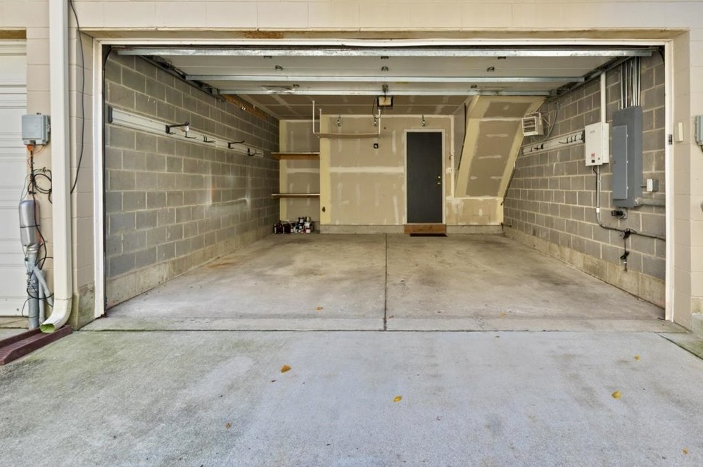 1816 N Rockwell Street Unit: C