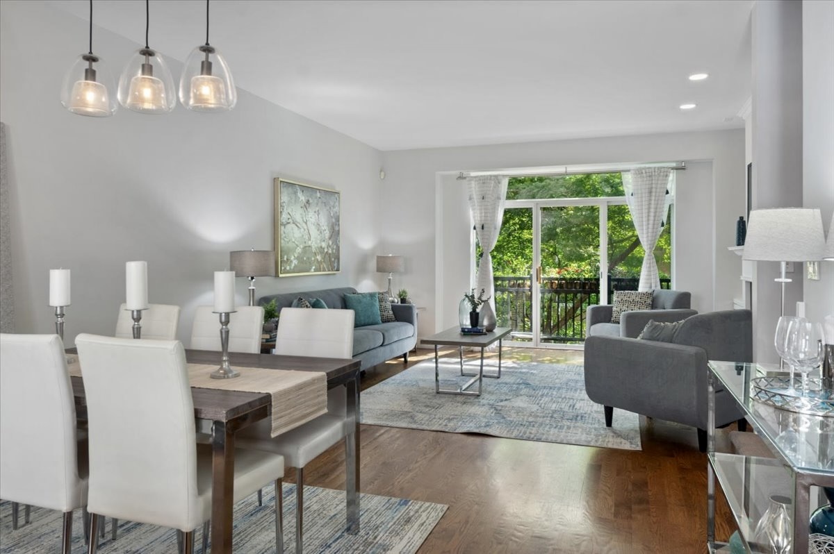 1816 N Rockwell Street Unit: C