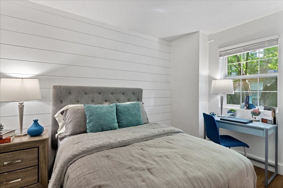1816 N Rockwell Street Unit: C